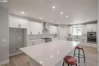 7320 Tanglewood Ave, Gleneden Beach, OR 97388 - Photo 11