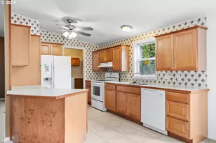 114 Marino Dr, Coos Bay, OR 97420 - Photo 13