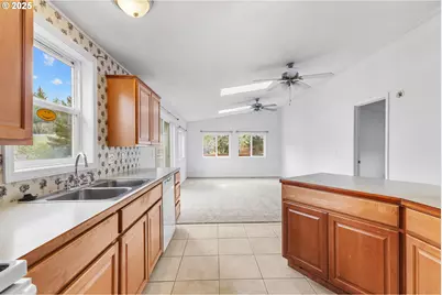 114 Marino Dr, Coos Bay, OR 97420 - Photo 15