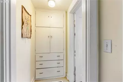 715 Sherman Ave, Hood River, OR 97031 - Photo 25