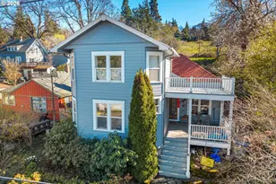 715 Sherman Ave, Hood River, OR 97031 - Photo 1