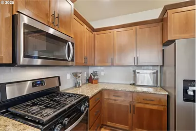 1214 S 11th Pl, Cornelius, OR 97113 - Photo 13