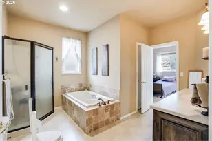 312 NW Pacific Grove Dr, Beaverton, OR 97006 - Photo 37