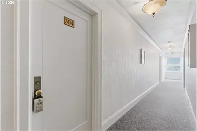 1509 NE 10th Ave #304, Portland, OR 97232 - Photo 5