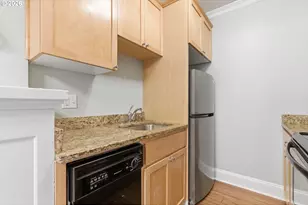 1509 NE 10th Ave, Portland, OR 97232 - Photo 25