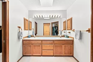 8545 SW Metolius Ln, Wilsonville, OR 97070 - Photo 25