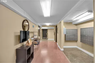 1205 SW Cardinell Dr #706, Portland, OR 97201 - Photo 21