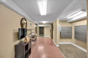 1205 SW Cardinell Dr, Portland, OR 97201 - Photo 21