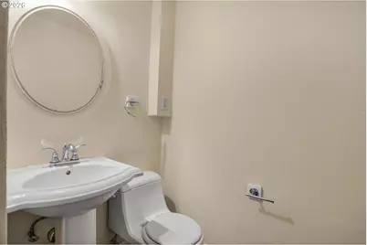 1205 SW Cardinell Dr #706, Portland, OR 97201 - Photo 17