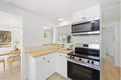 4641 Royal Ave, Eugene, OR 97402 - Photo 9