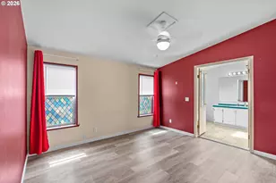 977 Island St, Springfield, OR 97477 - Photo 17