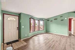 977 Island St, Springfield, OR 97477 - Photo 9