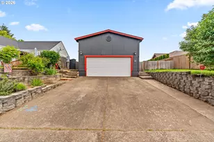 977 Island St, Springfield, OR 97477 - Photo 3