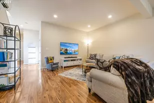 17230 SW 120th Pl, Portland, OR 97224 - Photo 9