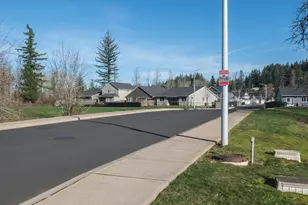 1643 N Broadway St, Estacada, OR 97023 - Photo 9