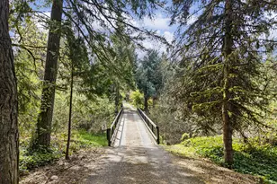 39428 Jasper Lowell Rd, Lowell, OR 97452 - Photo 41