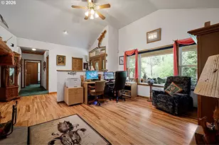 39428 Jasper Lowell Rd, Lowell, OR 97452 - Photo 9