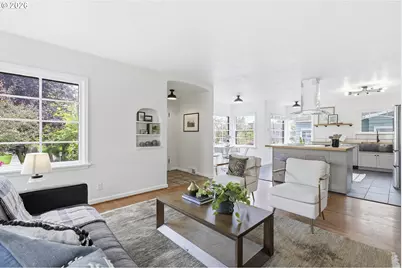 4526 NE Oregon St, Portland, OR 97213 - Photo 5