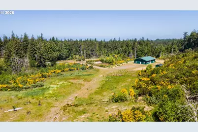 87372 Lois Ln, Bandon, OR 97411 - Photo 7