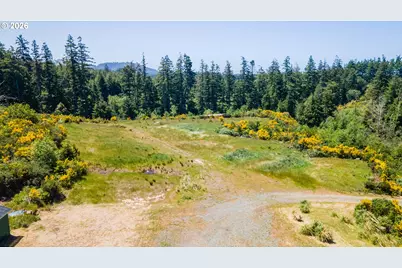 87372 Lois Ln, Bandon, OR 97411 - Photo 5