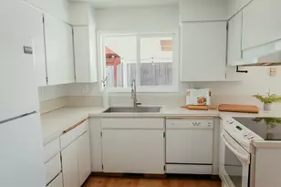 750 W Francis St, Roseburg, OR 97471 - Photo 7