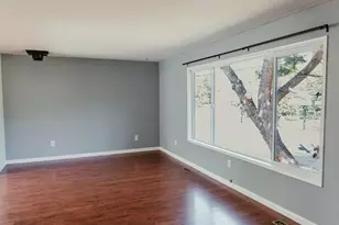 750 W Francis St, Roseburg, OR 97471 - Photo 3