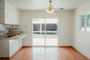 750 W Francis St, Roseburg, OR 97471 - Photo 5