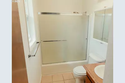 750 W Francis St, Roseburg, OR 97471 - Photo 15