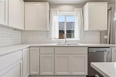 2215 NE 88th St, Vancouver, WA 98665 - Photo 9