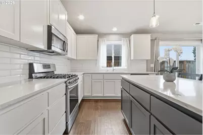 2215 NE 88th St, Vancouver, WA 98665 - Photo 3