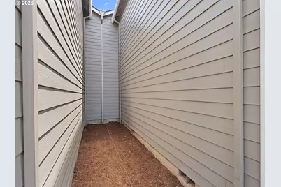 20751 NE Thompson Ter, Fairview, OR 97024 - Photo 33
