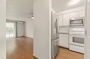 1522 Fetters Loop, Eugene, OR 97402 - Photo 5