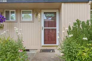 1522 Fetters Loop, Eugene, OR 97402 - Photo 3