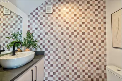 2805 NW Thurman St, Portland, OR 97210 - Photo 9