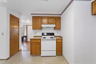 1217 SE Evans Cir, Troutdale, OR 97060 - Photo 13