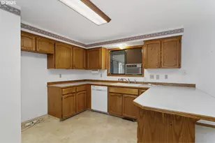 1217 SE Evans Cir, Troutdale, OR 97060 - Photo 11