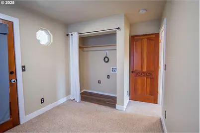 86104 Sells View Dr, Eugene, OR 97402 - Photo 21