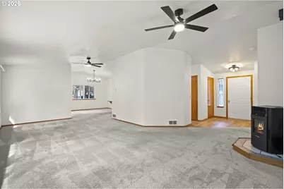 14485 Mountain View Loop, Sisters, OR 97759 - Photo 11