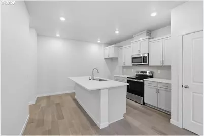 421 SW 31st St, Battle Ground, WA 98604 - Photo 3