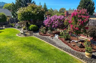 237 Cambridge Dr, Sutherlin, OR 97479 - Photo 37