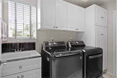 237 Cambridge Dr, Sutherlin, OR 97479 - Photo 27