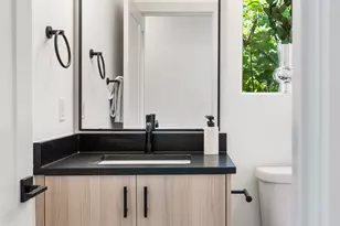 205 NE Going St, Portland, OR 97211 - Photo 11