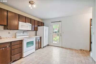 3257 Pine St, Longview, WA 98632 - Photo 9