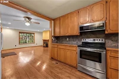907 Pioneer St, Ridgefield, WA 98642 - Photo 7