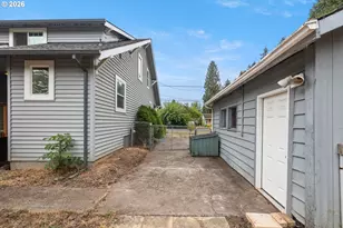 9635 N Pier Park Pl, Portland, OR 97203 - Photo 33