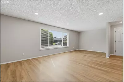 6206 NW Cherry St, Vancouver, WA 98663 - Photo 5
