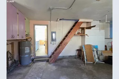 1035 Pacific Ave, Coos Bay, OR 97420 - Photo 27