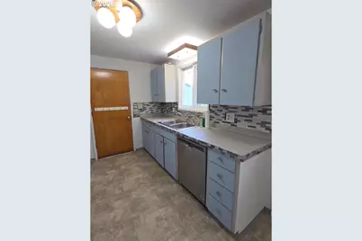 1035 Pacific Ave, Coos Bay, OR 97420 - Photo 17