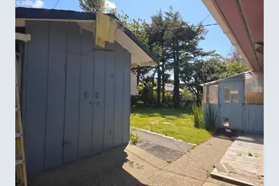 1035 Pacific Ave, Coos Bay, OR 97420 - Photo 7