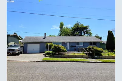 1035 Pacific Ave, Coos Bay, OR 97420 - Photo 1